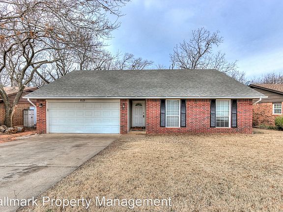 4th image of 1521 Edgewood Dr