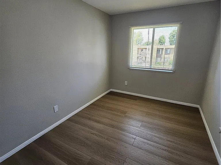 1151 Clark St #1151 — Photo 4