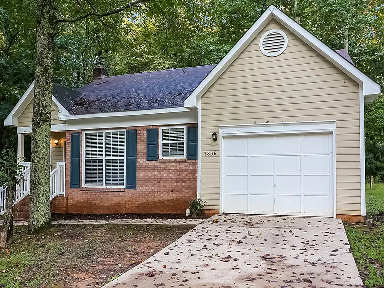 7836 Pelican Ct — Photo 3