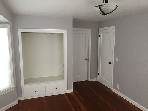 2nd image of 500 McCloud Ave