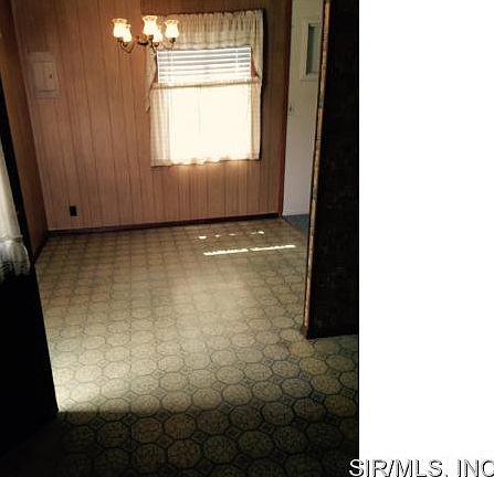 3rd image of 805 Saint Thomas Ln