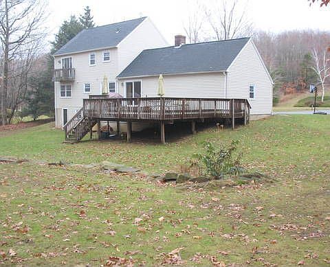 MIddle of rear yard note the huge deck