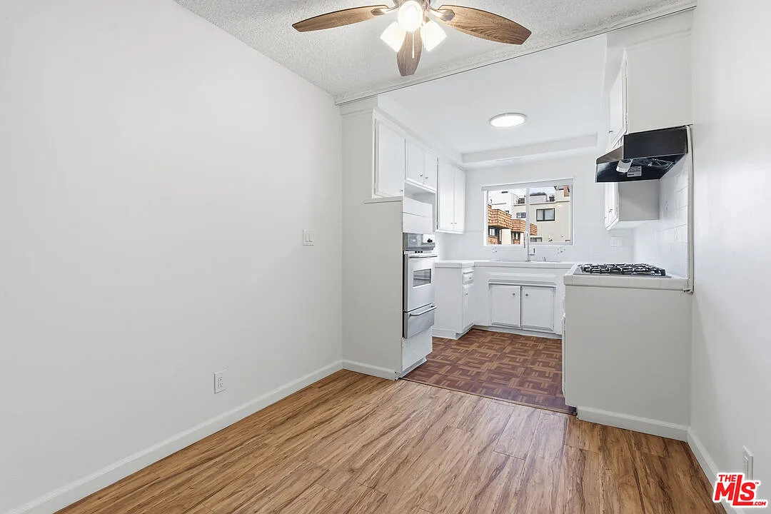 3 bed, 2.0 bath, 1400 sqft, $4,195 — Photo 3