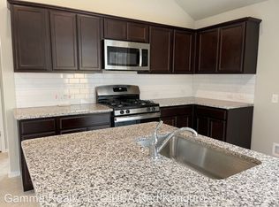 208 Trailside Ln, Bastrop, TX 78602