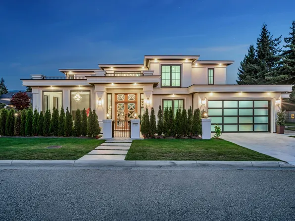 1390 Sutherland Ave, North Vancouver, BC V7L 4B2