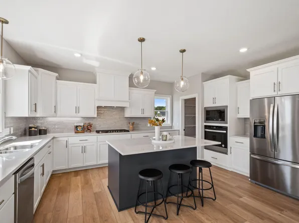 5324 176th St W, Lakeville, MN 55044