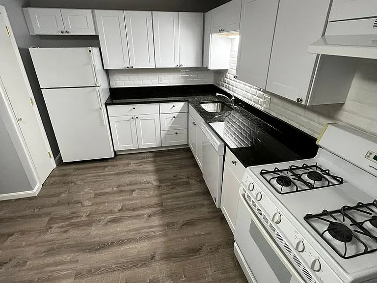 Upton St Apartments LLC — Photo 33