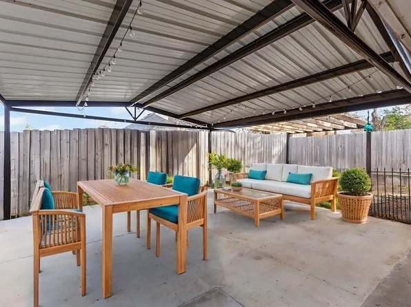 1942 Oxford Dr, Kaufman, TX 75142