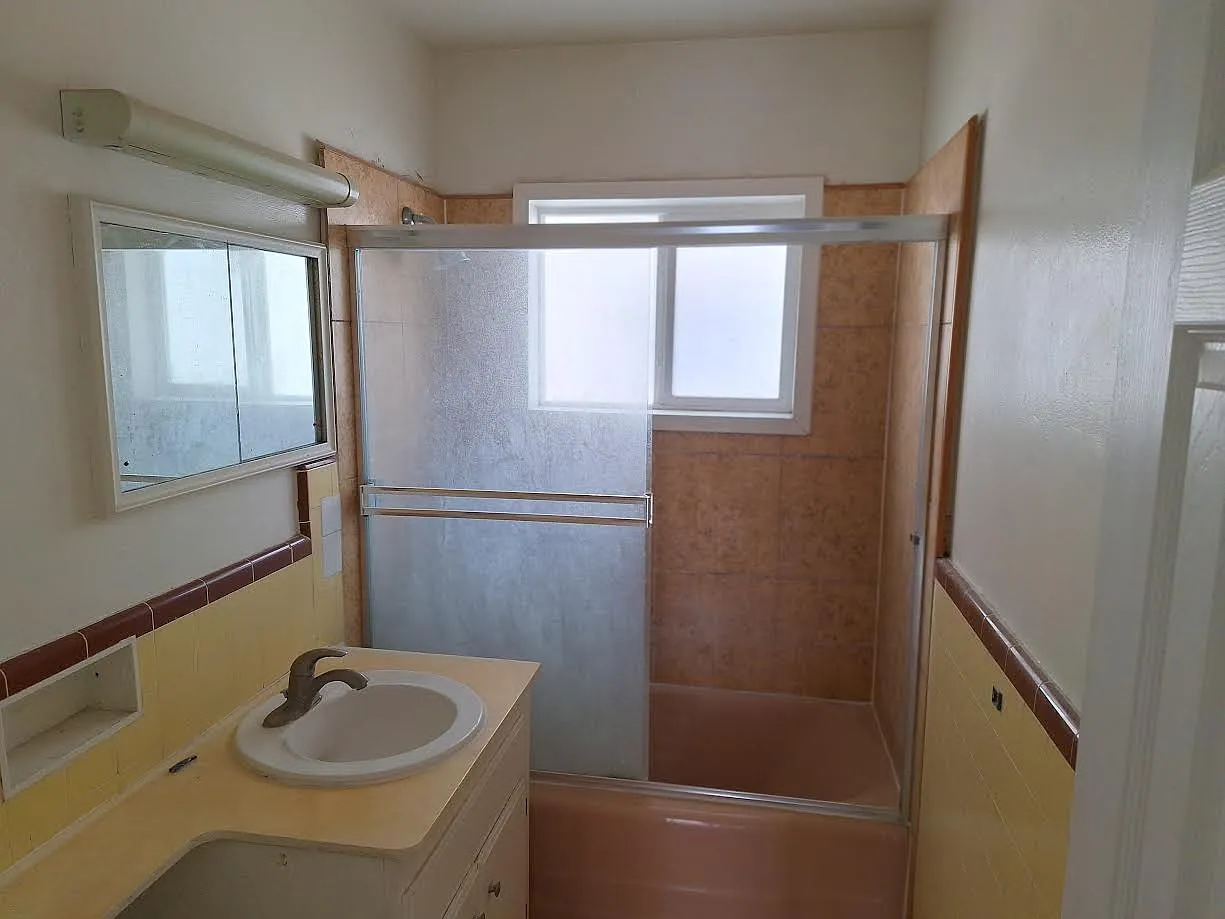 2 bed, 950 sqft, $1,995 — Photo 4