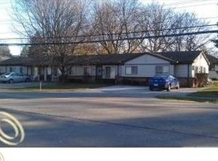 8318 Hahn St, Utica, MI 48317
