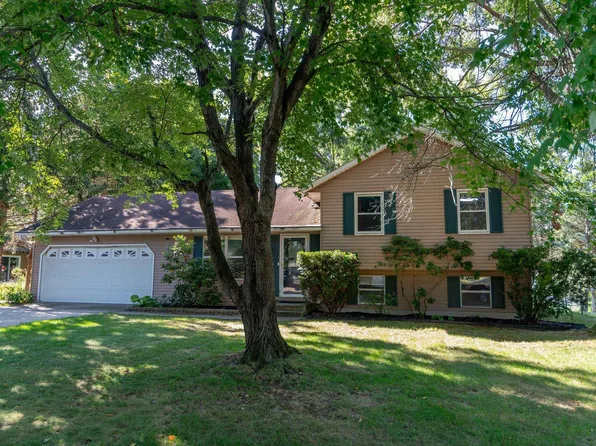 18310 Abbot Ct, South Bend, IN 46637