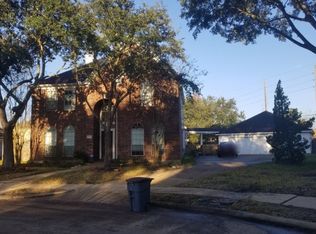 2206 Primwood Ct, Pearland, TX 77584
