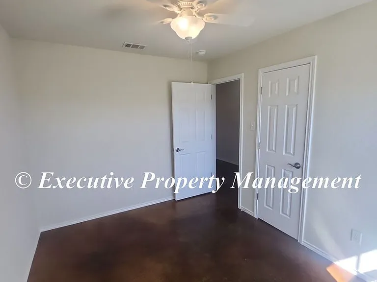 2921 Starlight Dr — Photo 12