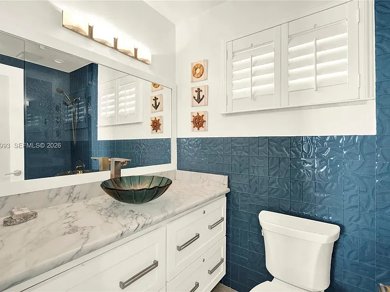 69 Shoreland Dr — Photo 17