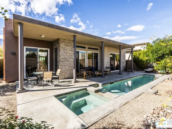 684 Bliss Way, Palm Springs, CA 92262