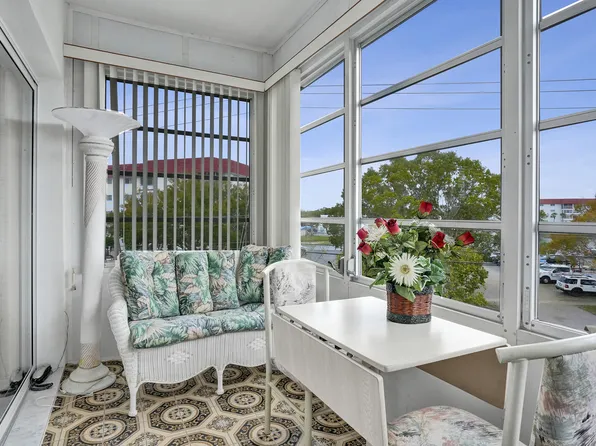 4770 NW 21st Street #306, Lauderhill, FL 33313