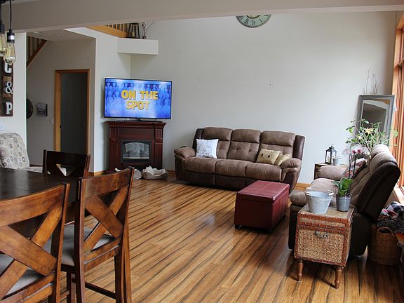 5th image of 17932 Riverbluff Dr