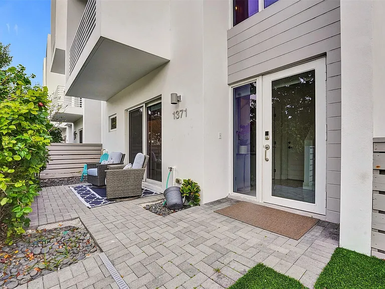 1371 N Ocean Blvd — Photo 8