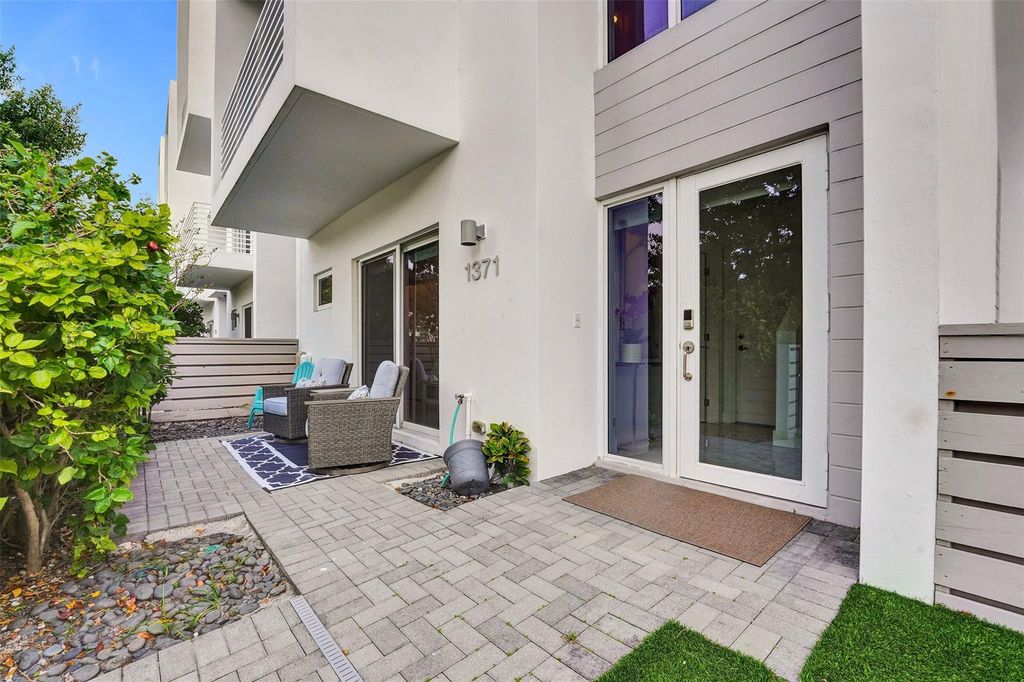 1371 N Ocean Blvd, photo 8