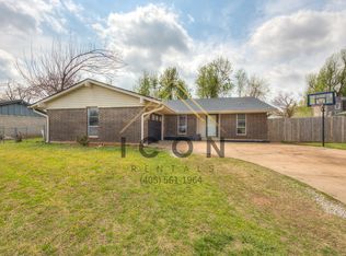 1112 W Dorchester Way, Mustang, OK 73064