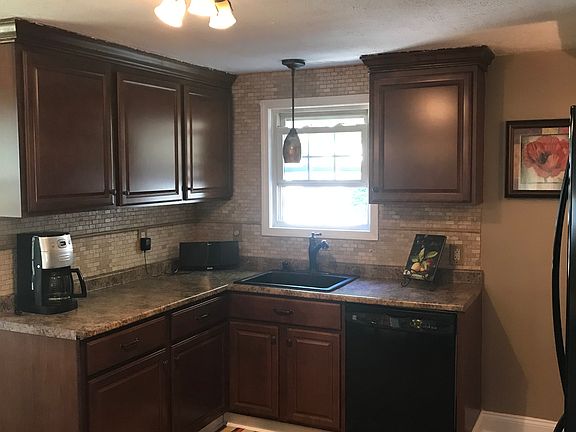 3rd image of 4127 Connection Dr