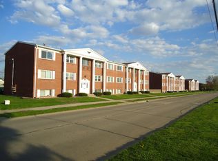 3800 25th St, Moline, IL 61265