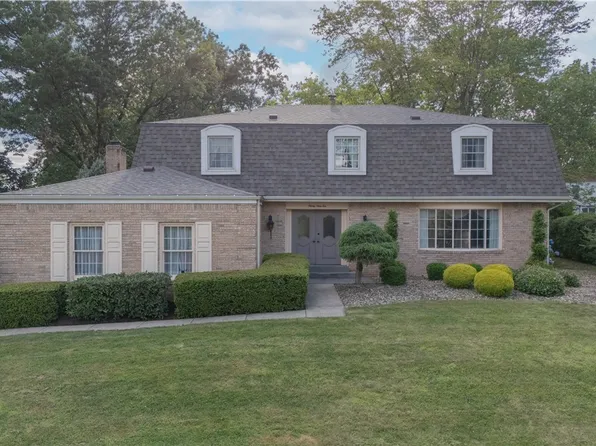 9910 Conestoga Ct, Wexford, PA 15090