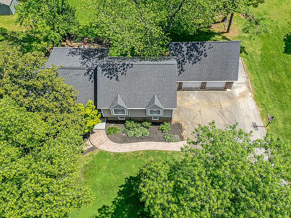3rd image of 1610 Leconte Dr