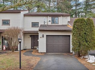 20 Heartwood Court, Clifton Park, NY 12065