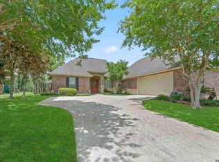 3013 Country Lake Dr, Zachary, LA 70791