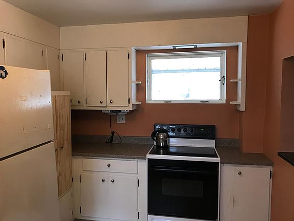 5th image of 328 N Liberty St