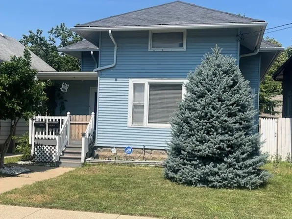420 Weston Ave, Aurora, IL 60505