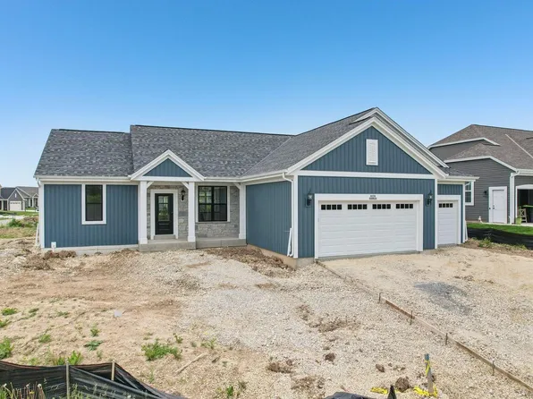 N174W20633 Laurel Springs CIRCLE, Jackson, WI 53037