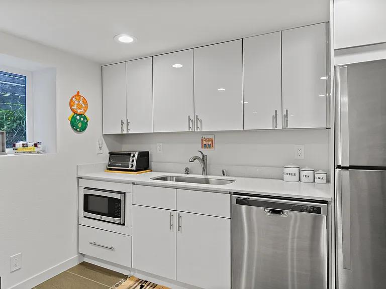 3420 Alamo Pl S — Photo 22