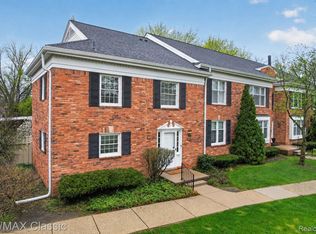 1460 Trailwood Path, Bloomfield Township, MI 48301