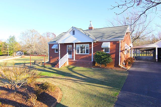 1st image of 326 Circle Dr