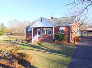326 Circle Dr, Greenwood, SC 29646