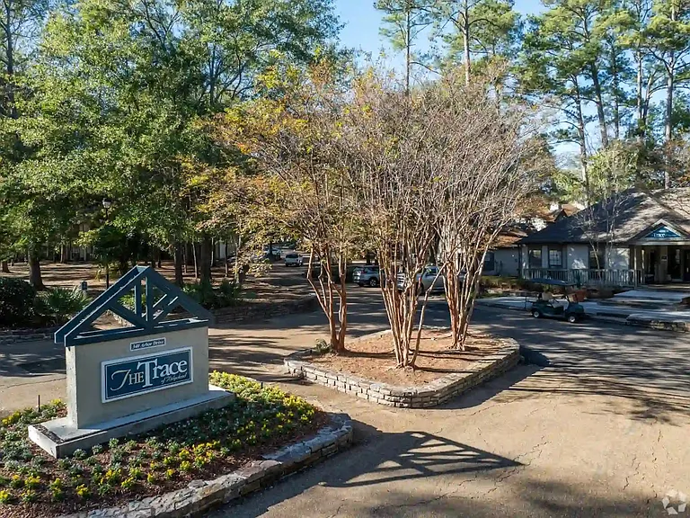 Trace Apts. — Photo 19