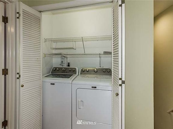 3rd image of 2801 NE 130th St APT C103
