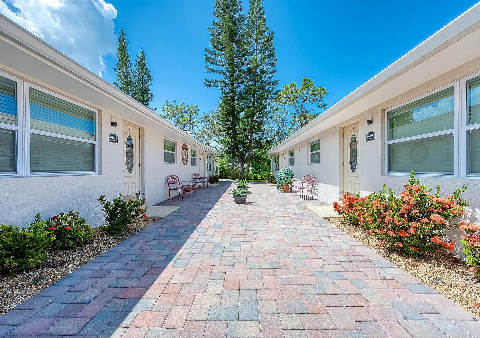 Coastal Living at Its Best in Naples, Florida — Photo 3
