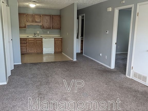 2nd image of 2218 Emerald Dr APT 9