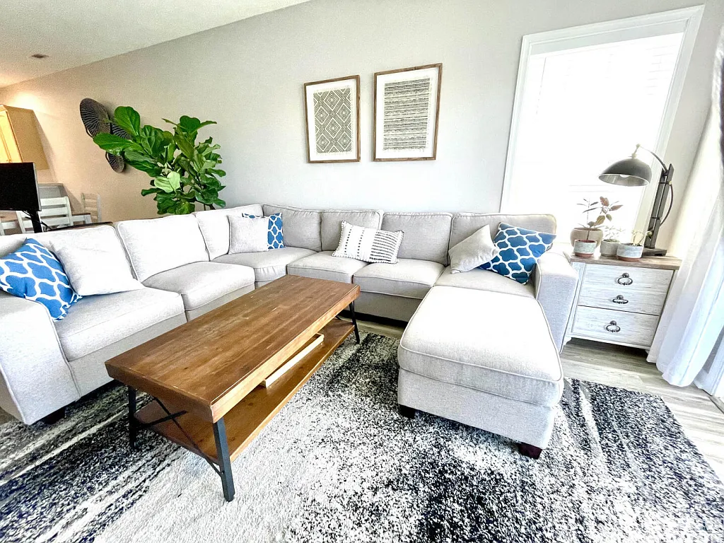 2 bed, 1120 sqft, $1,750 — Photo 2