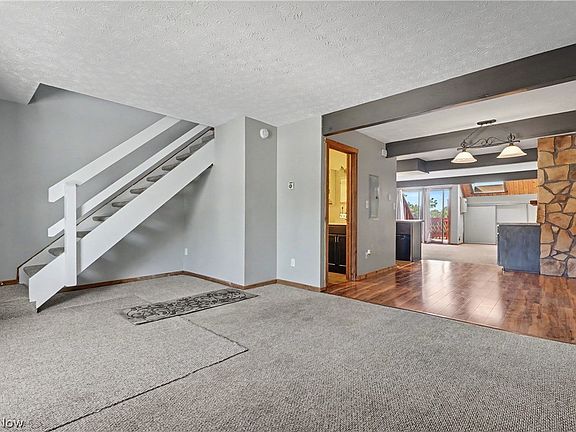 4th image of 1605 Treetop Trl APT A