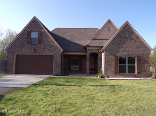 517 Golden Pond Dr, Coldwater, MS 38618