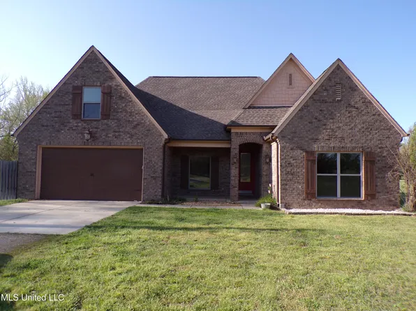517 Golden Pond Dr, Coldwater, MS 38618