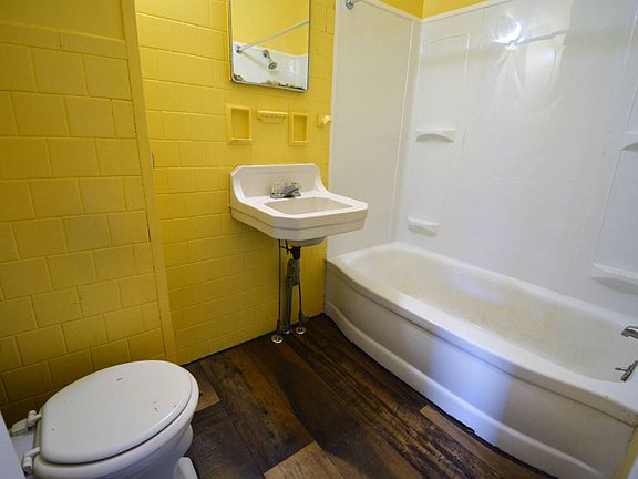 3rd image of 52 Church St #22