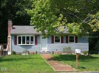 110 Wynwood Dr, New Milford, CT 06776