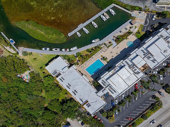 4th image of 88500 Overseas Hwy APT 329
