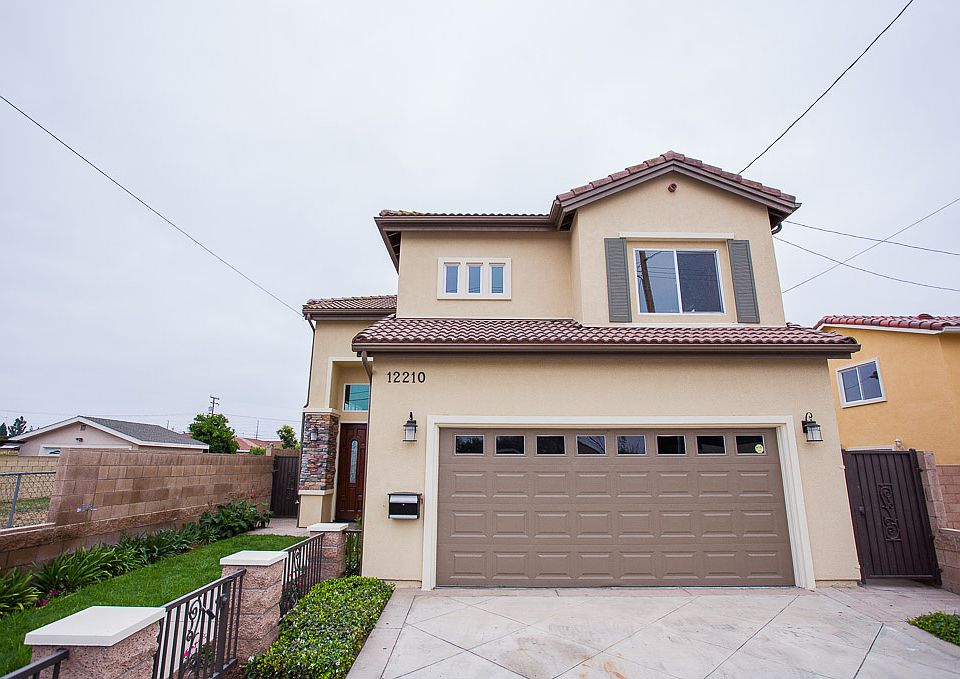 1st image of 12210 Carver Ln