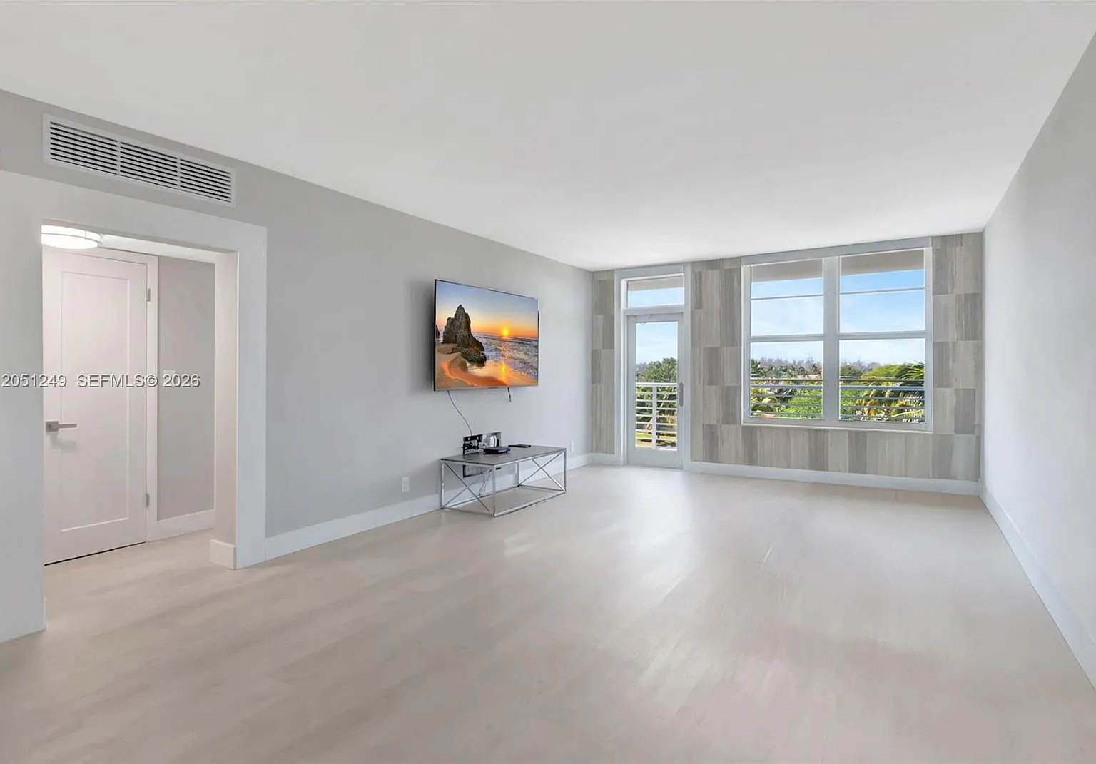 Patrician Condo — Photo 2